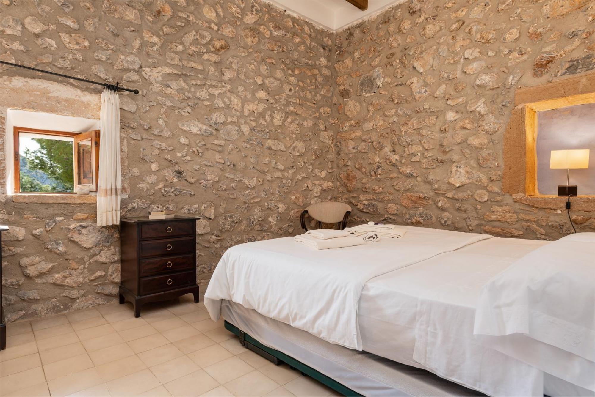 Petit Hotel Hostatgeria La Victoria Алькудія Номер фото