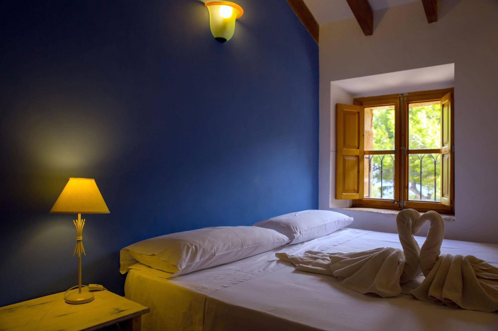 Petit Hotel Hostatgeria La Victoria Алькудія Екстер'єр фото